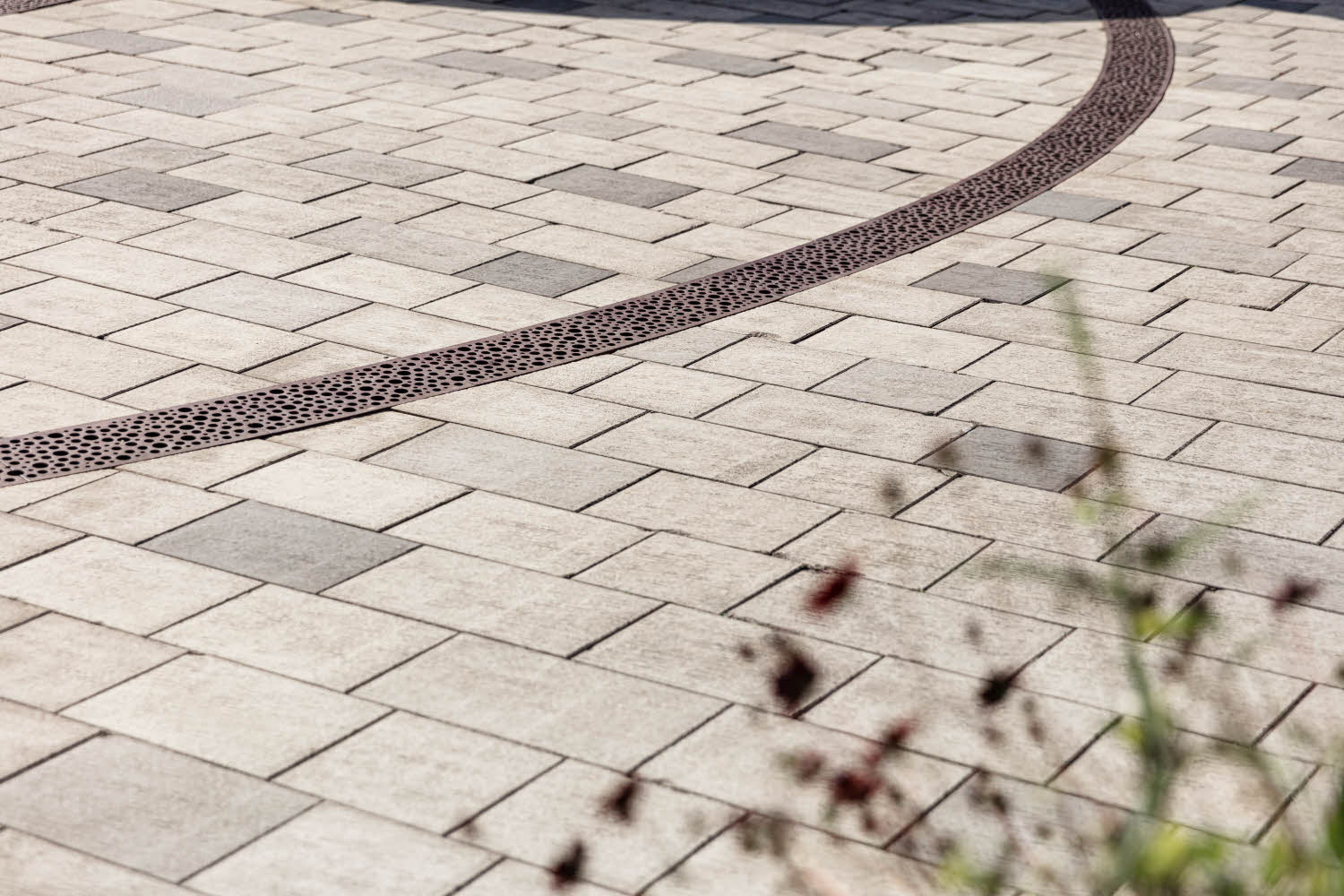 9693 081500 Trollhattantorg